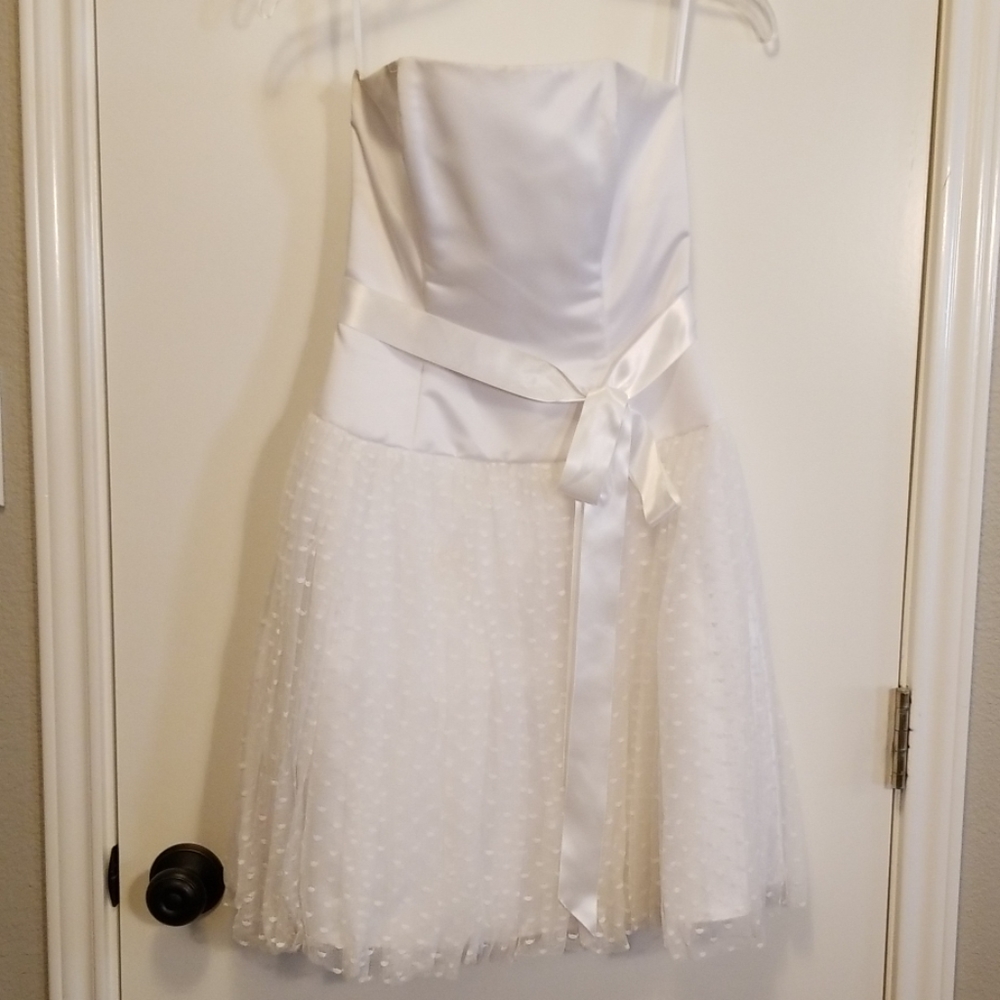 White strapless dress